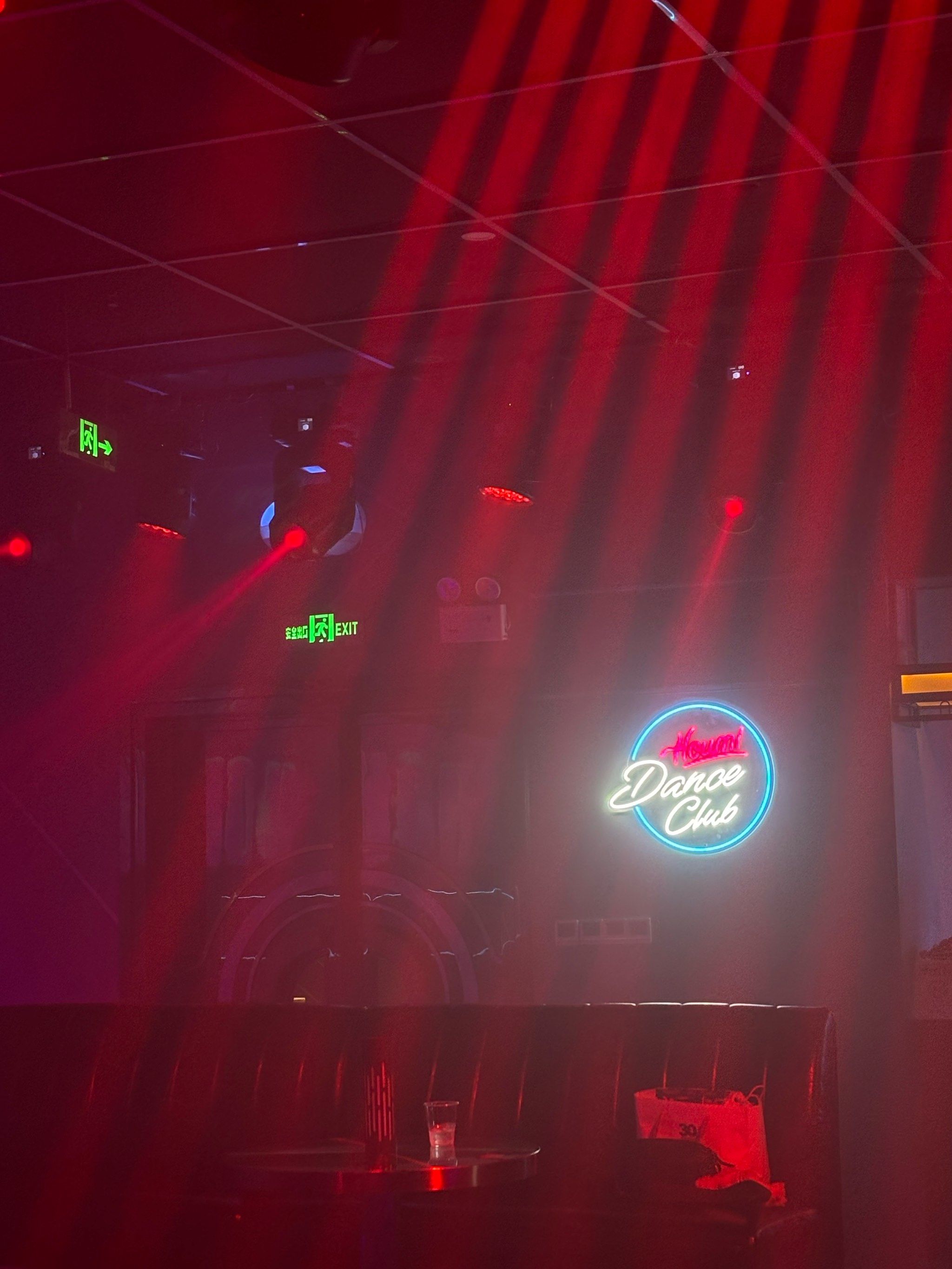 商务ktv一个小时多少钱-汝州市ktv预定